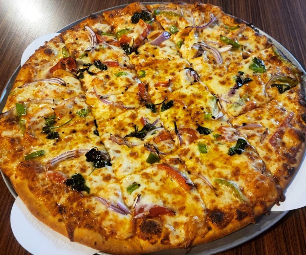 Tandoori Chicken Tikka Pizza